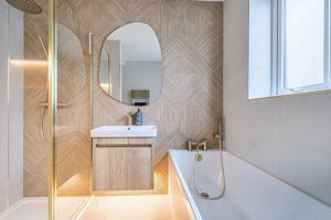 Family Bathroom- click for photo gallery
